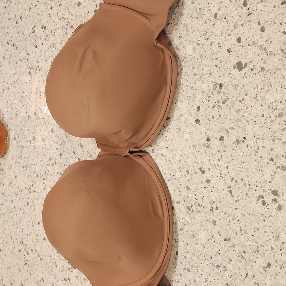 NWT Cacique Size 44H bra